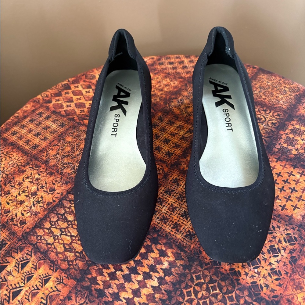 Women's Black Shoes